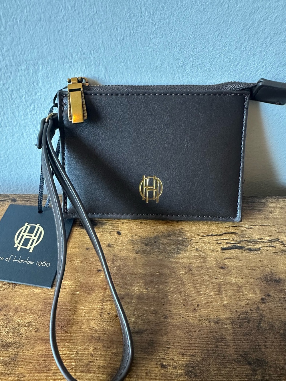 House of Harlow 1960 Dark Brown Faux Leather Card Holder Wallet Wristlet
NWT